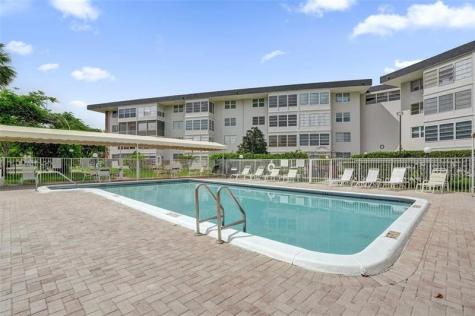 2951 NW 46th Avenue Lauderdale Lakes FL 33313