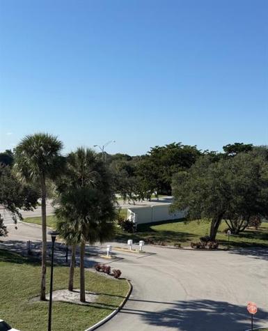 6475 W Oakland Park Boulevard Lauderhill FL 33313