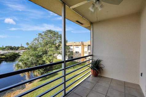 8225 Sunrise Lakes Boulevard Sunrise FL 33322