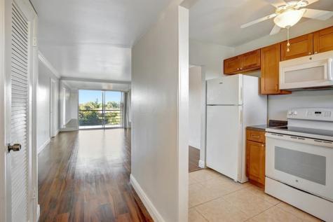 8225 Sunrise Lakes Boulevard Sunrise FL 33322