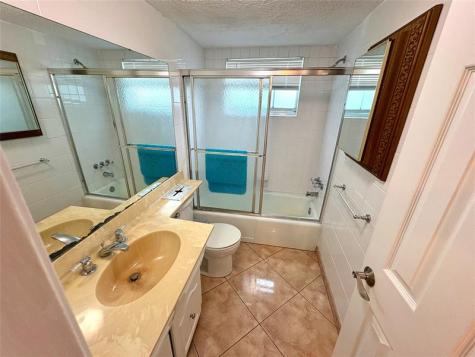 4401 NW 41st Street Lauderdale Lakes FL 33319