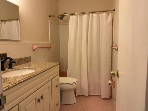 2131 NE 42nd Court Lighthouse Point FL 33064