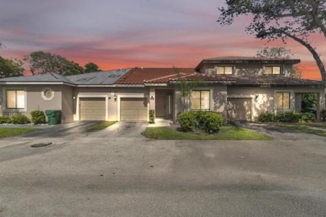 3003 La Mirage Lauderhill FL 33319