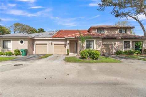 3003 La Mirage Lauderhill FL 33319