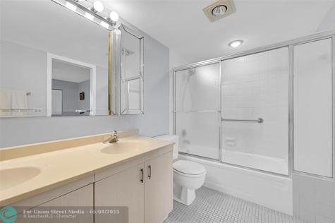 2504 Antigua Terrace Coconut Creek FL 33066