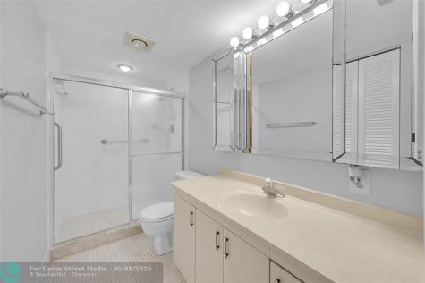 2504 Antigua Terrace Coconut Creek FL 33066