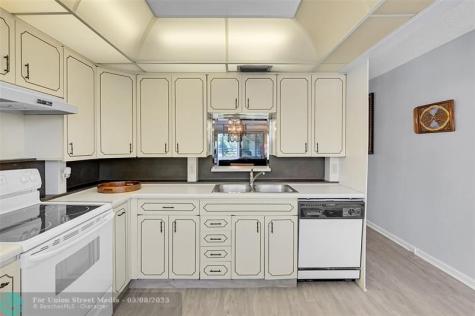 2504 Antigua Terrace Coconut Creek FL 33066