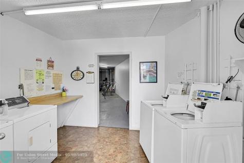 2504 Antigua Terrace Coconut Creek FL 33066