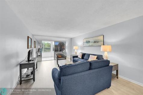 2504 Antigua Terrace Coconut Creek FL 33066