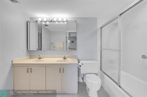 2504 Antigua Terrace Coconut Creek FL 33066