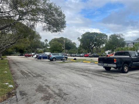 3301 Spanish Moss Te Lauderhill FL 33319