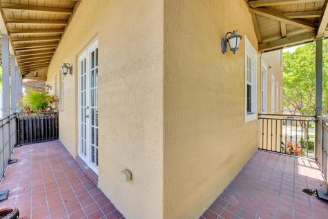 454 SW 147th Avenue Pembroke Pines FL 33027