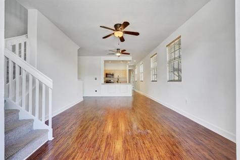 454 SW 147th Avenue Pembroke Pines FL 33027