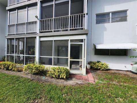 1201 Hillcrest Court Hollywood FL 33021