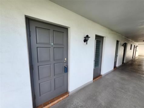 1201 Hillcrest Court Hollywood FL 33021