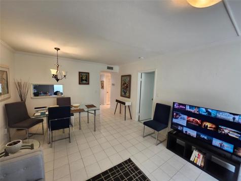 1201 Hillcrest Court Hollywood FL 33021