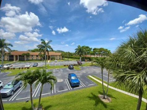 806 Sky Pine Way Greenacres FL 33415