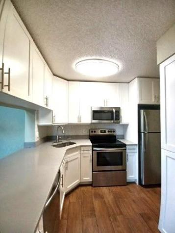 806 Sky Pine Way Greenacres FL 33415