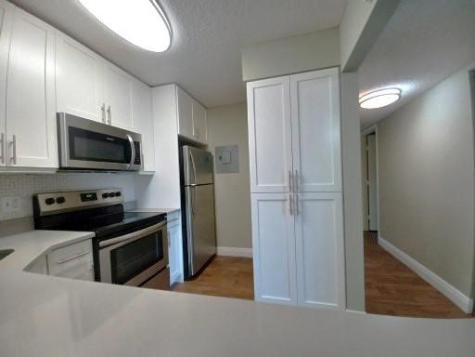 806 Sky Pine Way Greenacres FL 33415