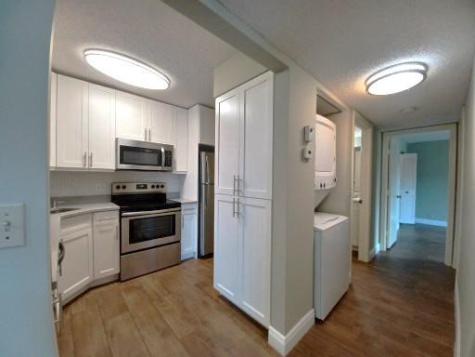 806 Sky Pine Way Greenacres FL 33415