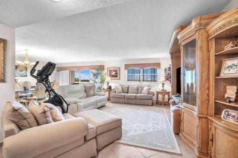 800 NE 195th Street Miami FL 33179