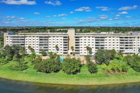 800 NE 195th Street Miami FL 33179