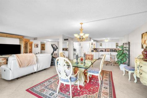 800 NE 195th Street Miami FL 33179