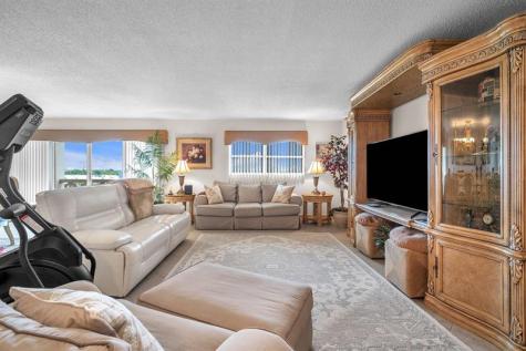 800 NE 195th Street Miami FL 33179