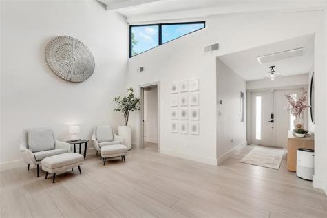 8569 Casa Del Lago Boca Raton FL 33433