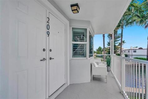 535 Hendricks Isle Fort Lauderdale FL 33301