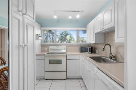 500 SE 21st Avenue Deerfield Beach FL 33441