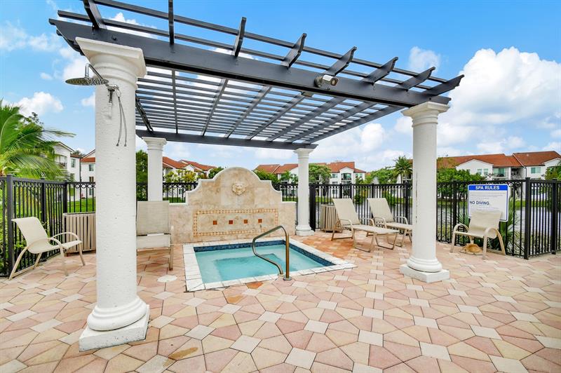 224 Villa Circle Boynton Beach FL 33435