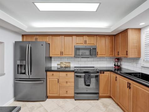 3051 NE 48th Street Fort Lauderdale FL 33308