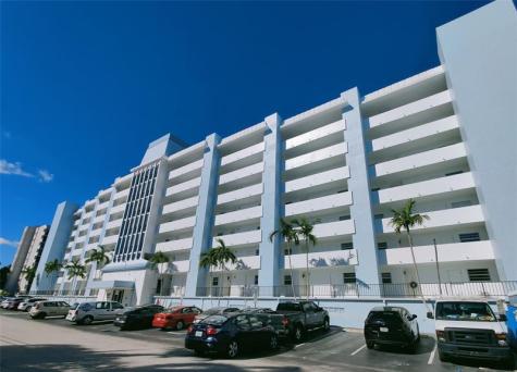 3051 NE 48th Street Fort Lauderdale FL 33308
