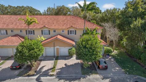 8204 Santa Monica Avenue Tamarac FL 33321