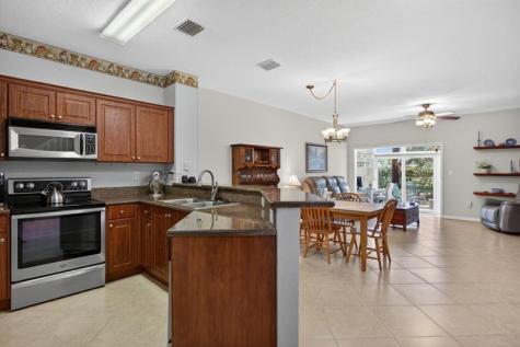 8204 Santa Monica Avenue Tamarac FL 33321