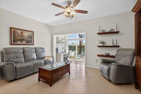 8204 Santa Monica Avenue Tamarac FL 33321