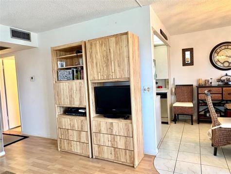 4046 Guildford C Boca Raton FL 33434