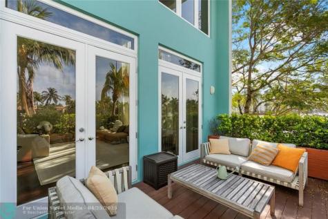 6001 Laguna Path S Miami Beach FL 33141