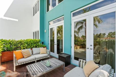 6001 Laguna Path S Miami Beach FL 33141