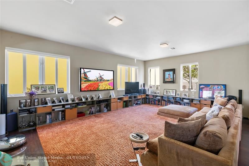 6001 Laguna Path S Miami Beach FL 33141