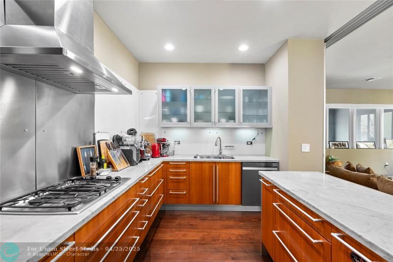 6001 Laguna Path S Miami Beach FL 33141