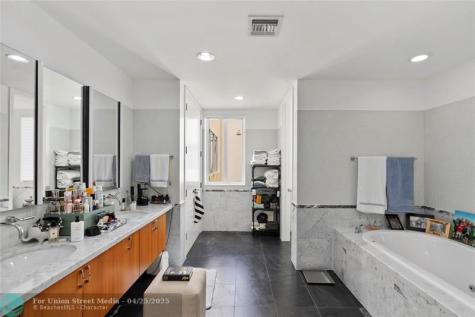 6001 Laguna Path S Miami Beach FL 33141