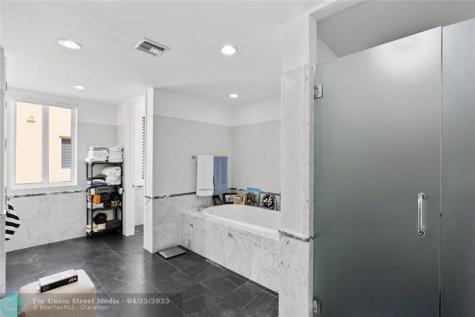 6001 Laguna Path S Miami Beach FL 33141