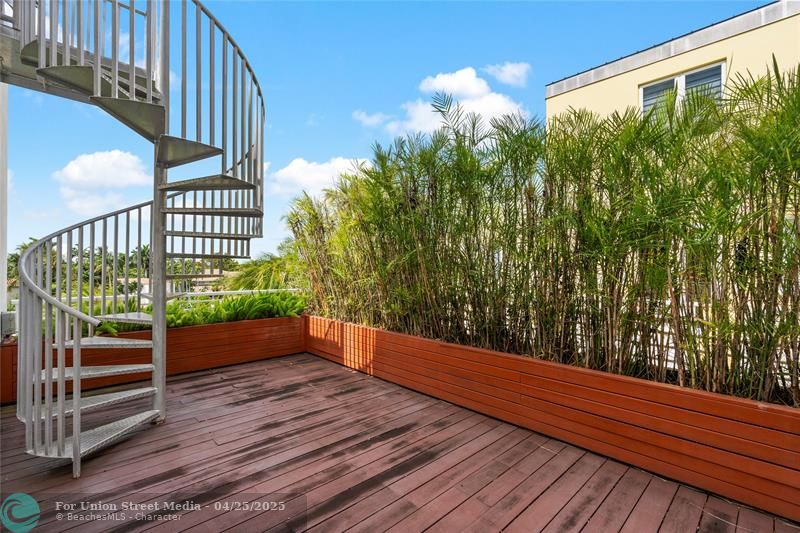 6001 Laguna Path S Miami Beach FL 33141