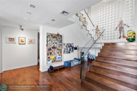 6001 Laguna Path S Miami Beach FL 33141