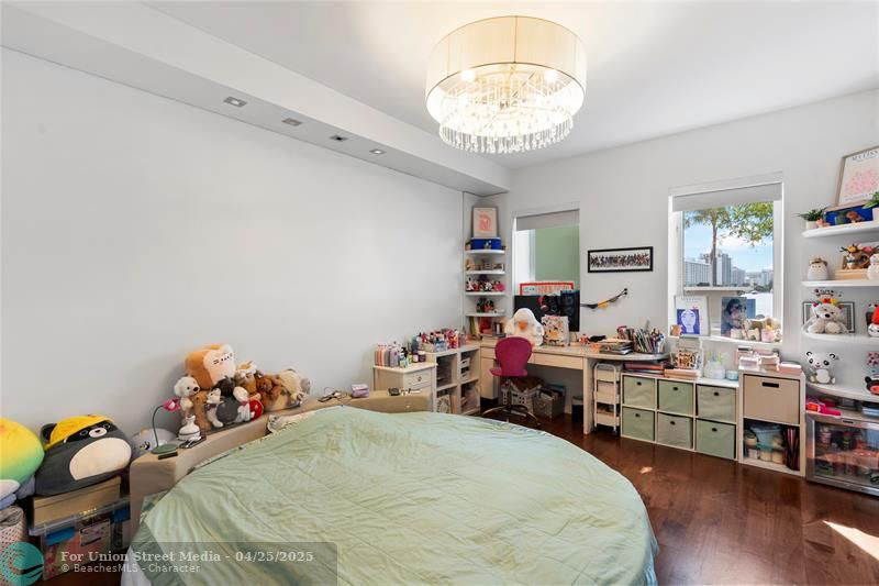 6001 Laguna Path S Miami Beach FL 33141