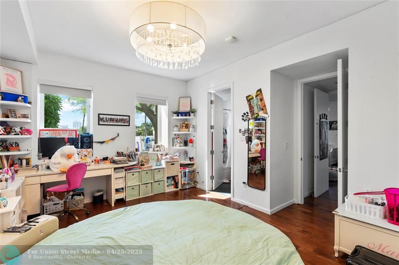 6001 Laguna Path S Miami Beach FL 33141