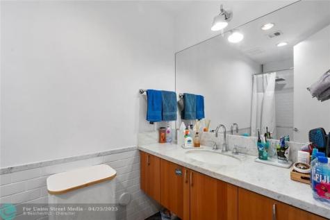 6001 Laguna Path S Miami Beach FL 33141