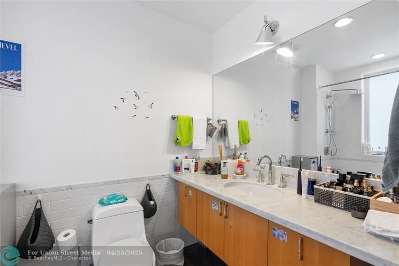 6001 Laguna Path S Miami Beach FL 33141